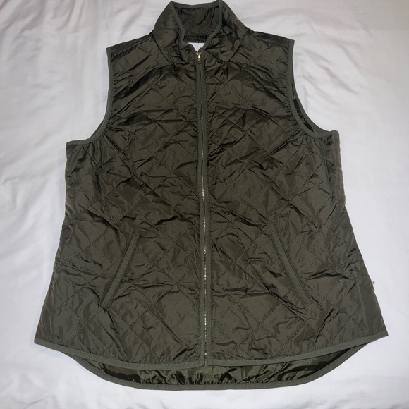 Old Navy Army Green Quilted Vest with Gold Zipper and Pockets - Picture 1 of 3